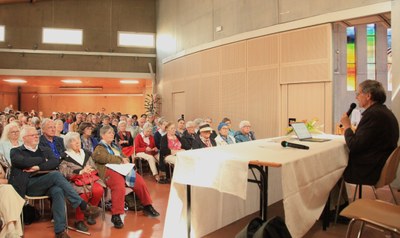 150 personnes écoutent la conférence de Gilles François, postulateur de la cause en béatification de Madeleine Delbrêl